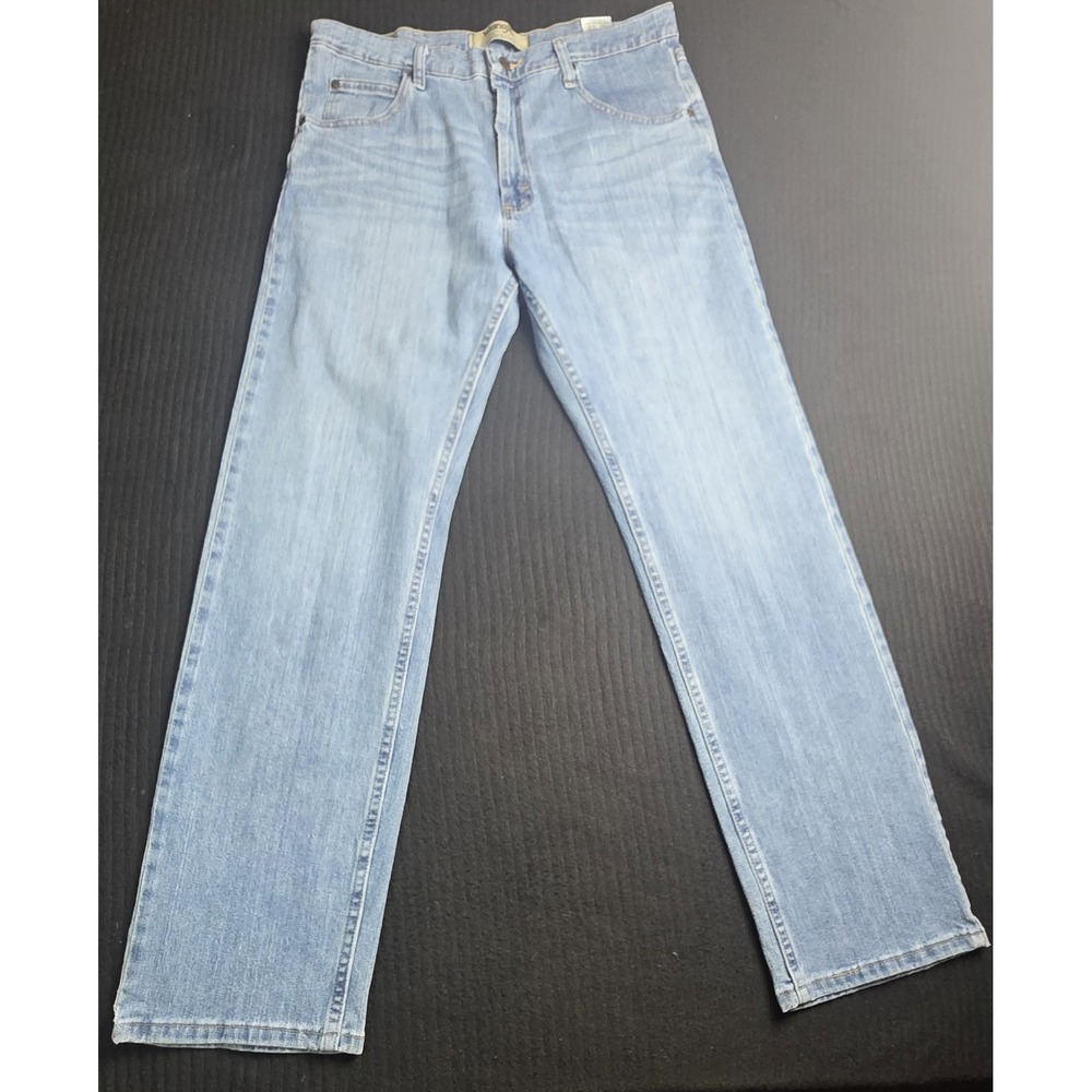 Wrangler Authentics Mens Jeans 34x32 Light Wash Straight Fit Stretch Denim Blue